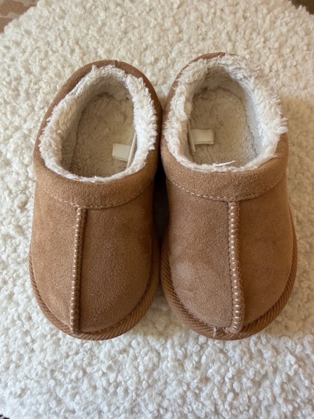 Cat & Jack Sz6c Slip Ons